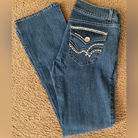 Gasoline Brand boot cut blue jeans, stretch material, Sz. 7. Like New. - Picture 2 of 8